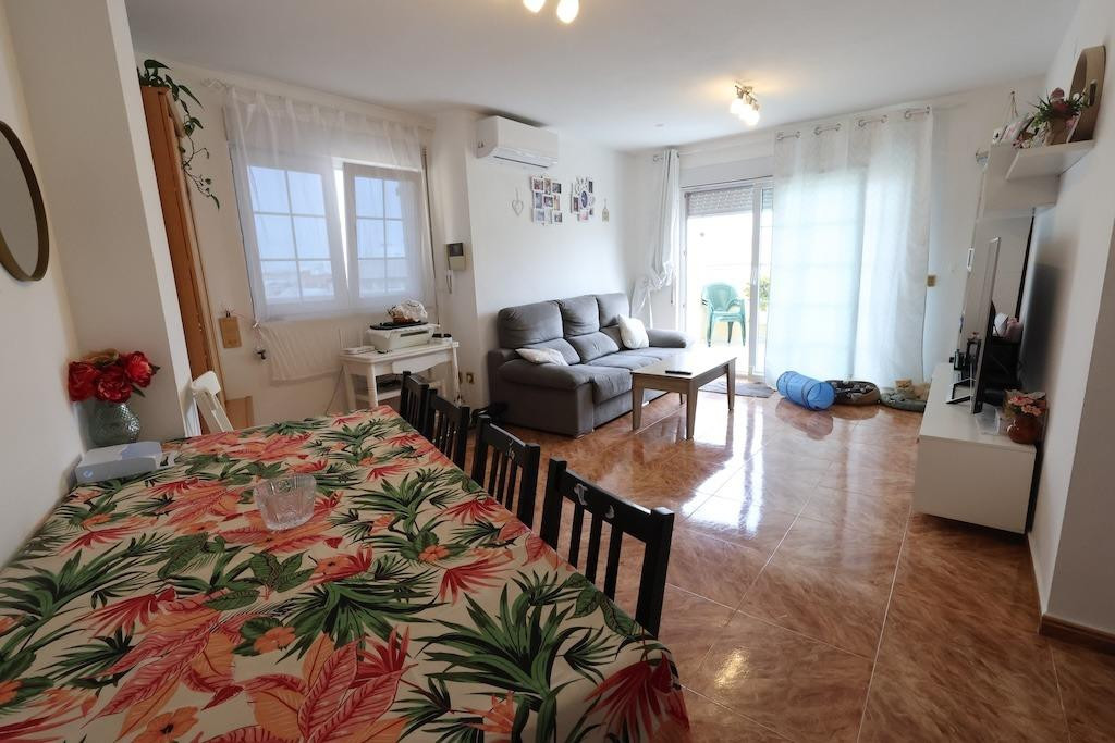 For sale - 3 Bedroom 2 Bathroom Apartment - Penthouse in Torrevieja - Torrevieja Centro  - Alicante