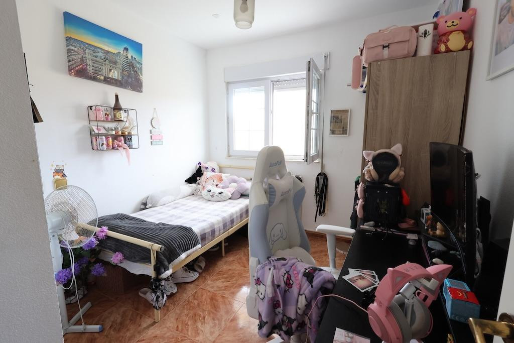 For sale - 3 Bedroom 2 Bathroom Apartment - Penthouse in Torrevieja - Torrevieja Centro  - Alicante