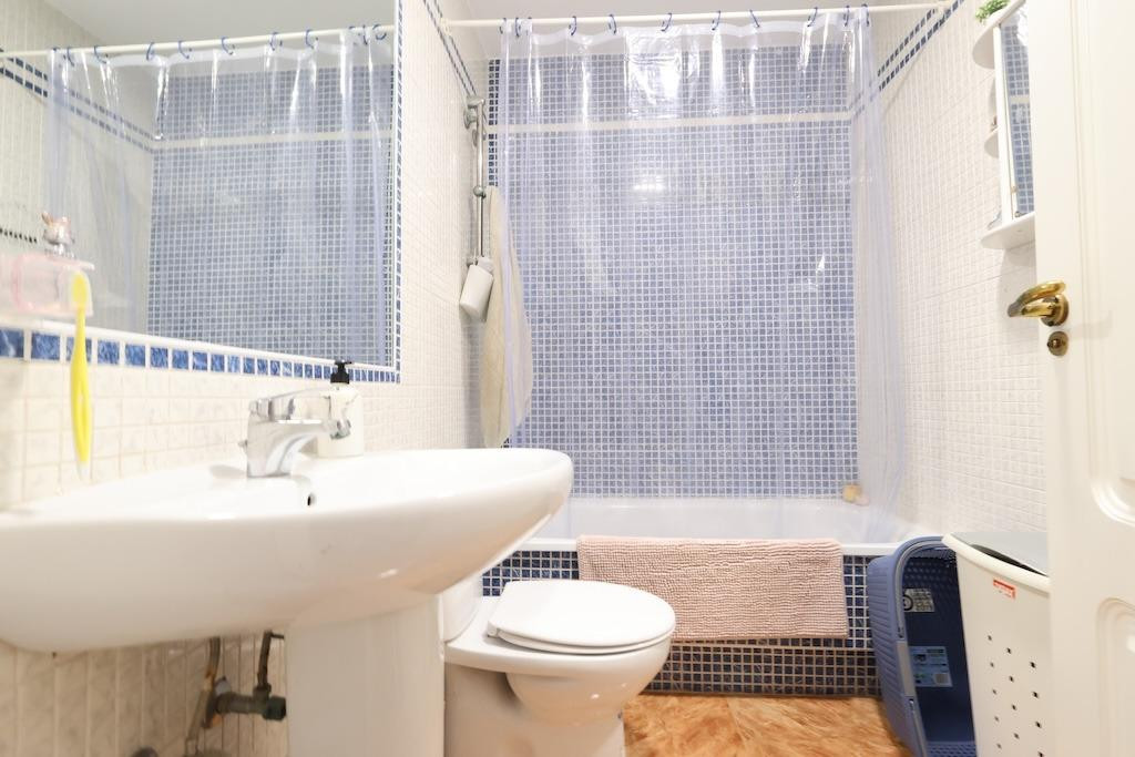 For sale - 3 Bedroom 2 Bathroom Apartment - Penthouse in Torrevieja - Torrevieja Centro  - Alicante