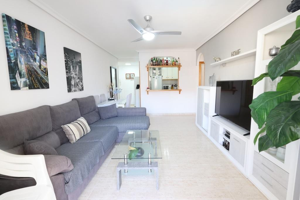 For sale - 2 Bedroom 1 Bathroom Apartment - Middle Floor Apartment in Torrevieja - La Mata  - Alicante