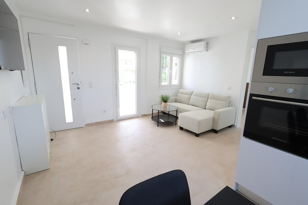 For sale - 2 Bedroom 1 Bathroom House - Bungalow in Orihuela - La Zenia  - Alicante