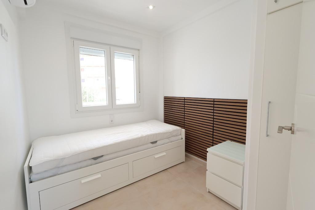 For sale - 2 Bedroom 1 Bathroom House - Bungalow in Orihuela - La Zenia  - Alicante