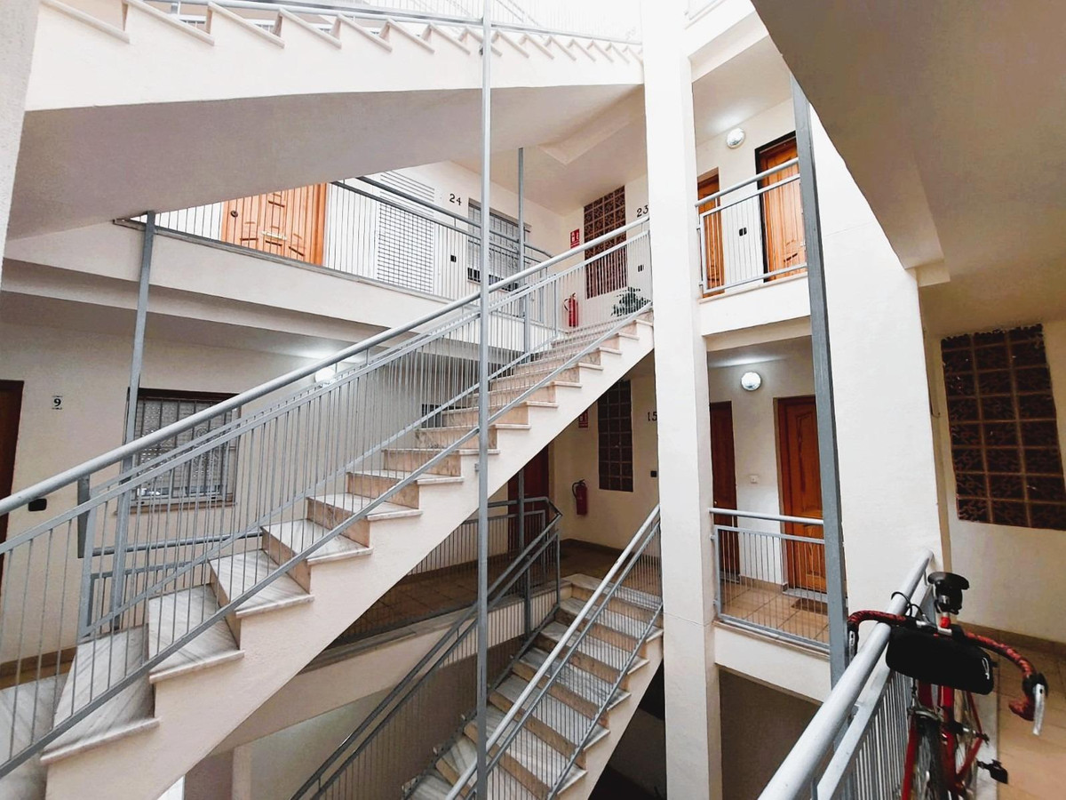 For sale - 2 Bedroom 1 Bathroom Apartment - Middle Floor Apartment in Orihuela - Playa Flamenca  - Alicante