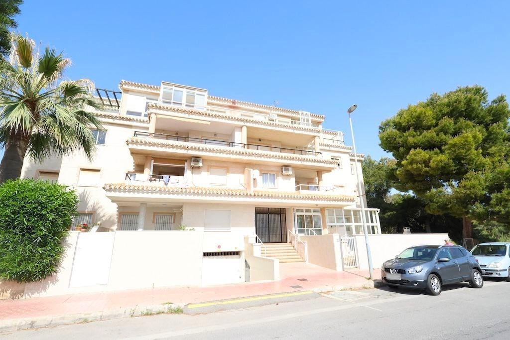 For sale - 2 Bedroom 1 Bathroom Apartment - Middle Floor Apartment in Orihuela - Playa Flamenca  - Alicante