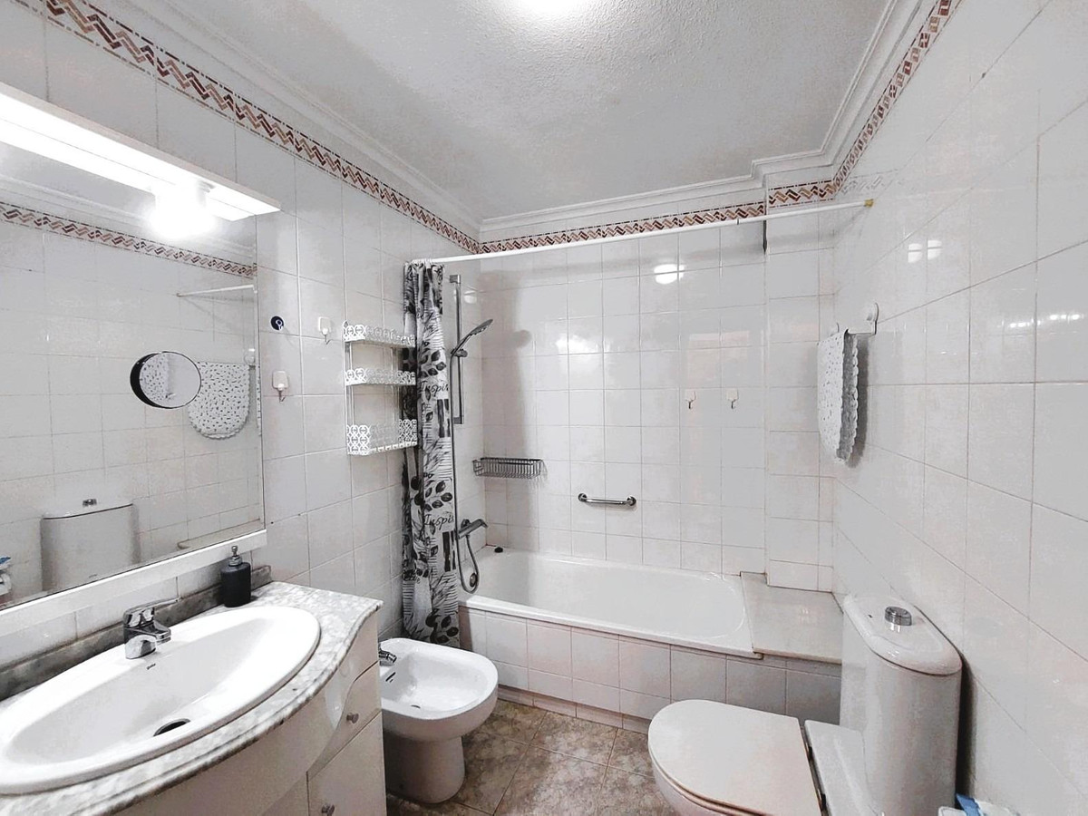 For sale - 2 Bedroom 1 Bathroom Apartment - Middle Floor Apartment in Orihuela - Playa Flamenca  - Alicante