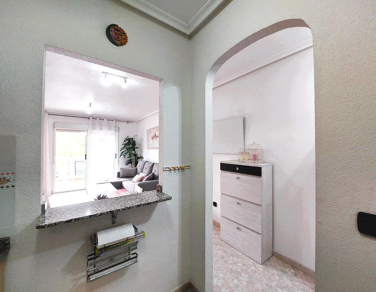 For sale - 2 Bedroom 1 Bathroom Apartment - Middle Floor Apartment in Orihuela - Playa Flamenca  - Alicante