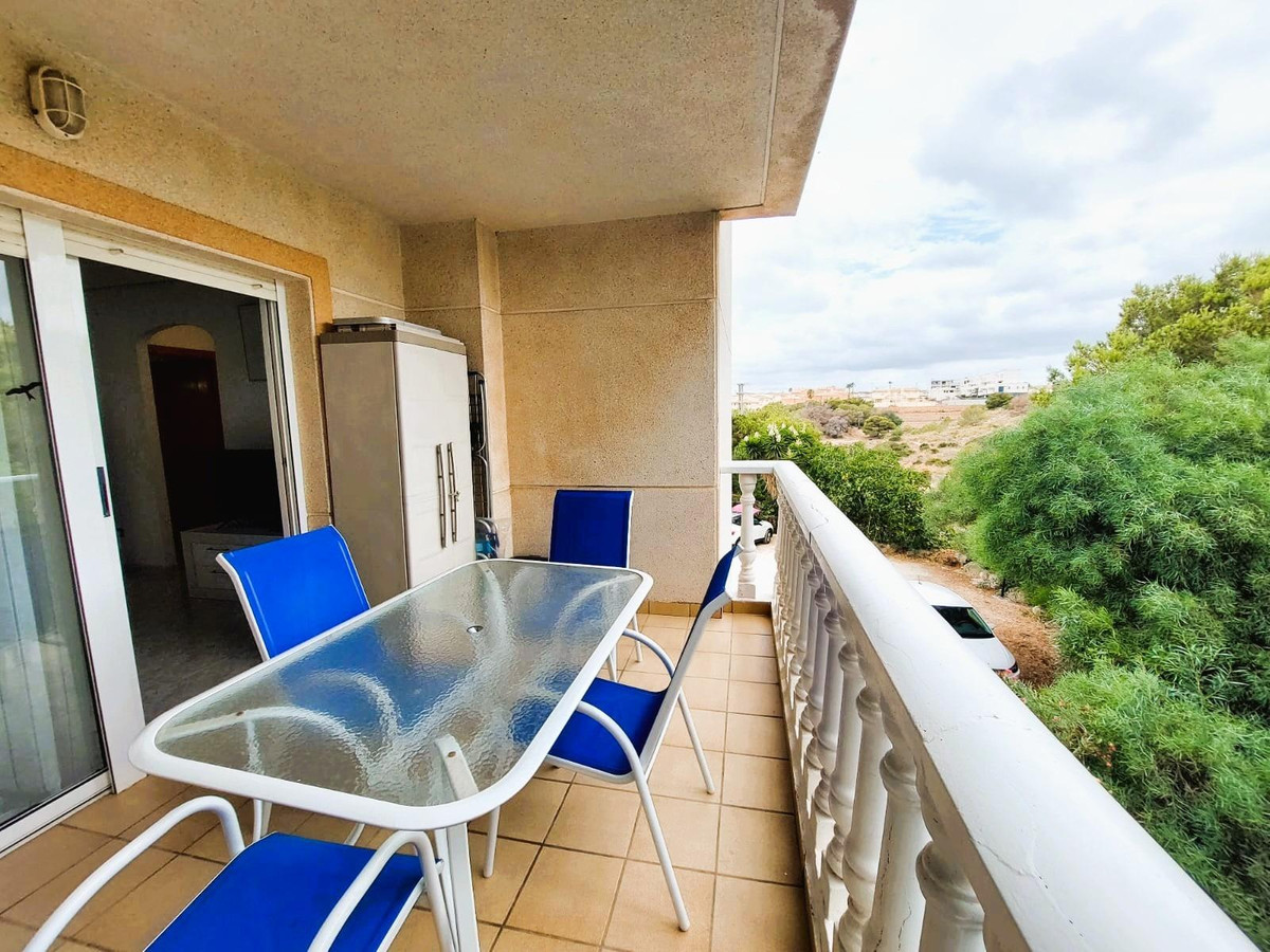 For sale - 2 Bedroom 1 Bathroom Apartment - Middle Floor Apartment in Orihuela - Playa Flamenca  - Alicante