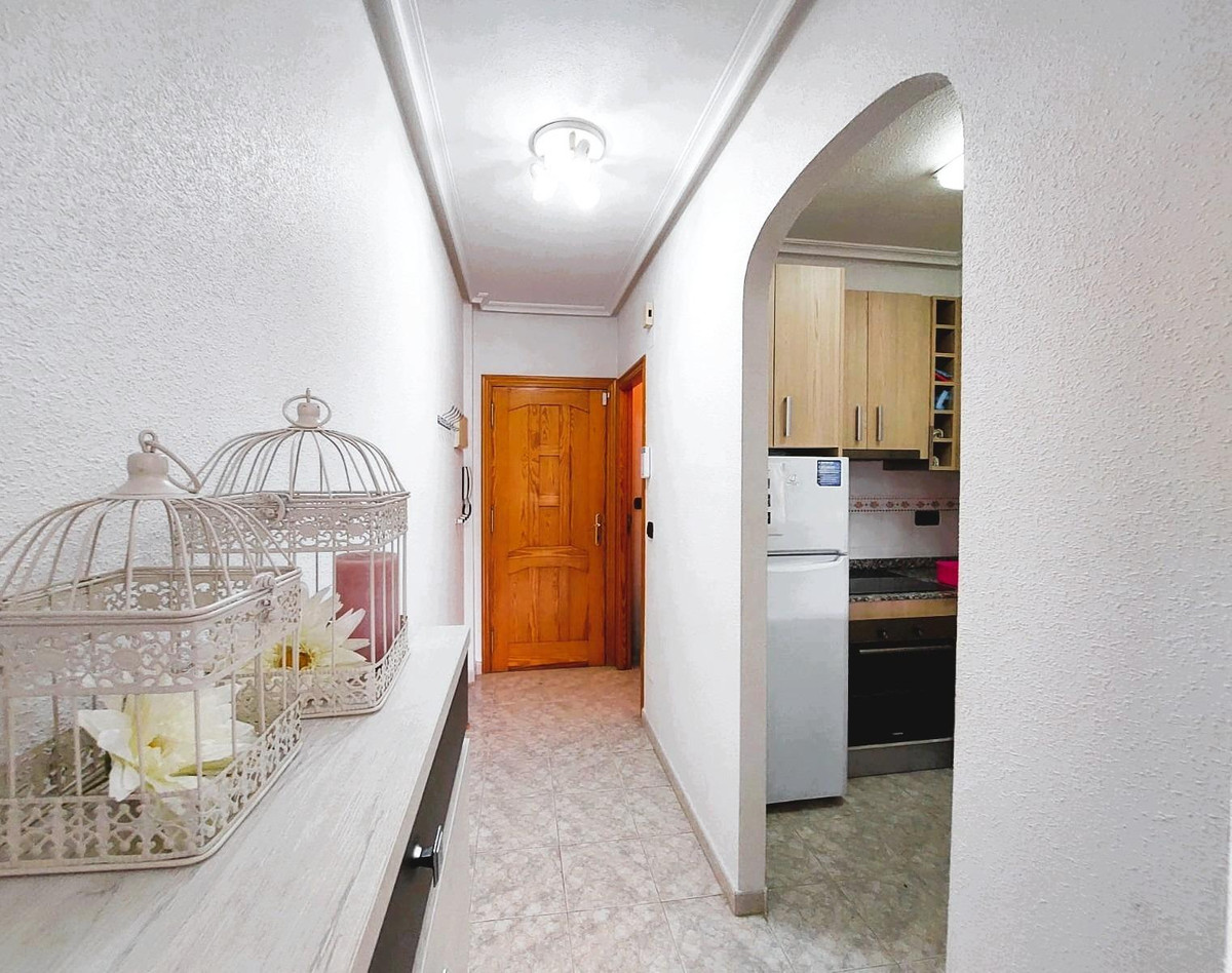 For sale - 2 Bedroom 1 Bathroom Apartment - Middle Floor Apartment in Orihuela - Playa Flamenca  - Alicante