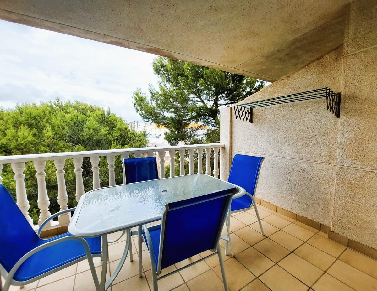 For sale - 2 Bedroom 1 Bathroom Apartment - Middle Floor Apartment in Orihuela - Playa Flamenca  - Alicante