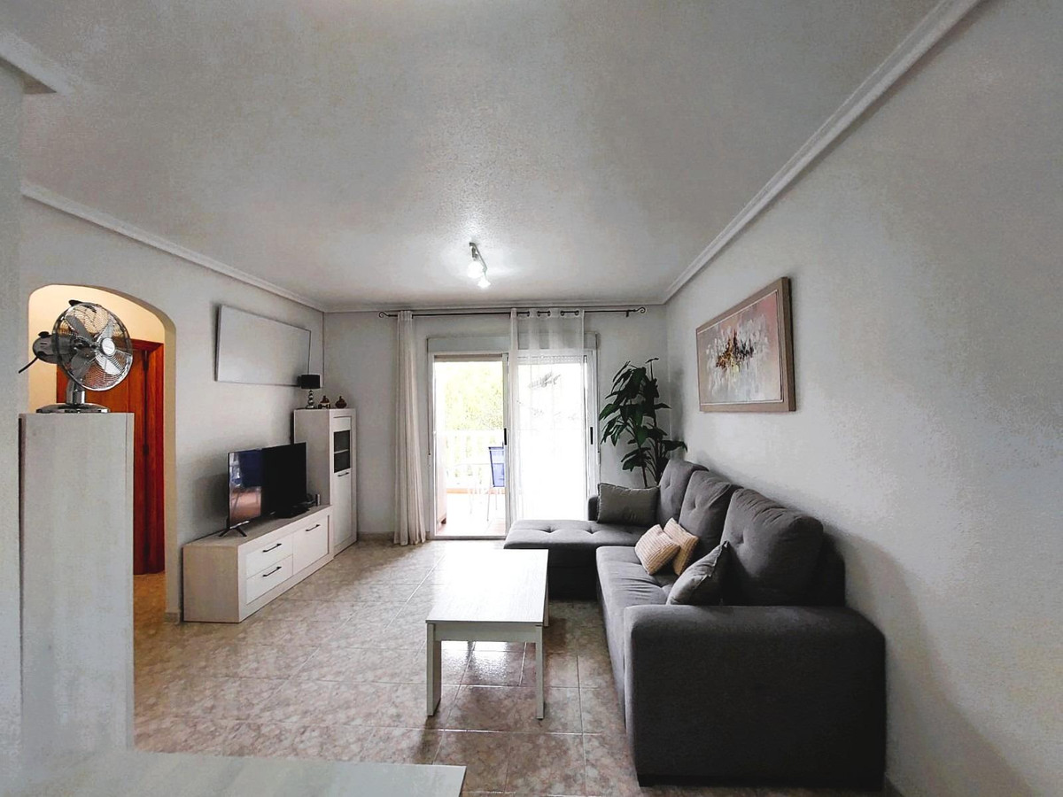For sale - 2 Bedroom 1 Bathroom Apartment - Middle Floor Apartment in Orihuela - Playa Flamenca  - Alicante