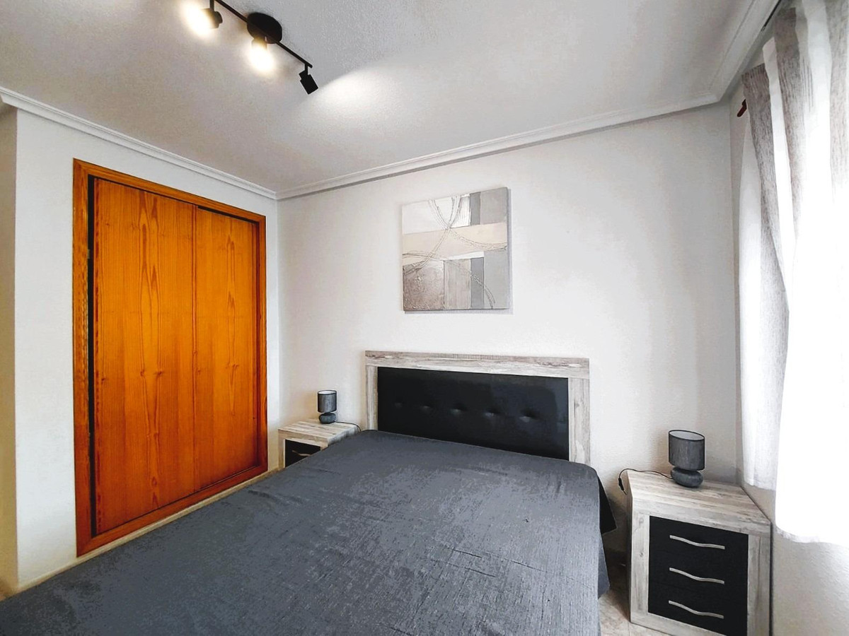For sale - 2 Bedroom 1 Bathroom Apartment - Middle Floor Apartment in Orihuela - Playa Flamenca  - Alicante