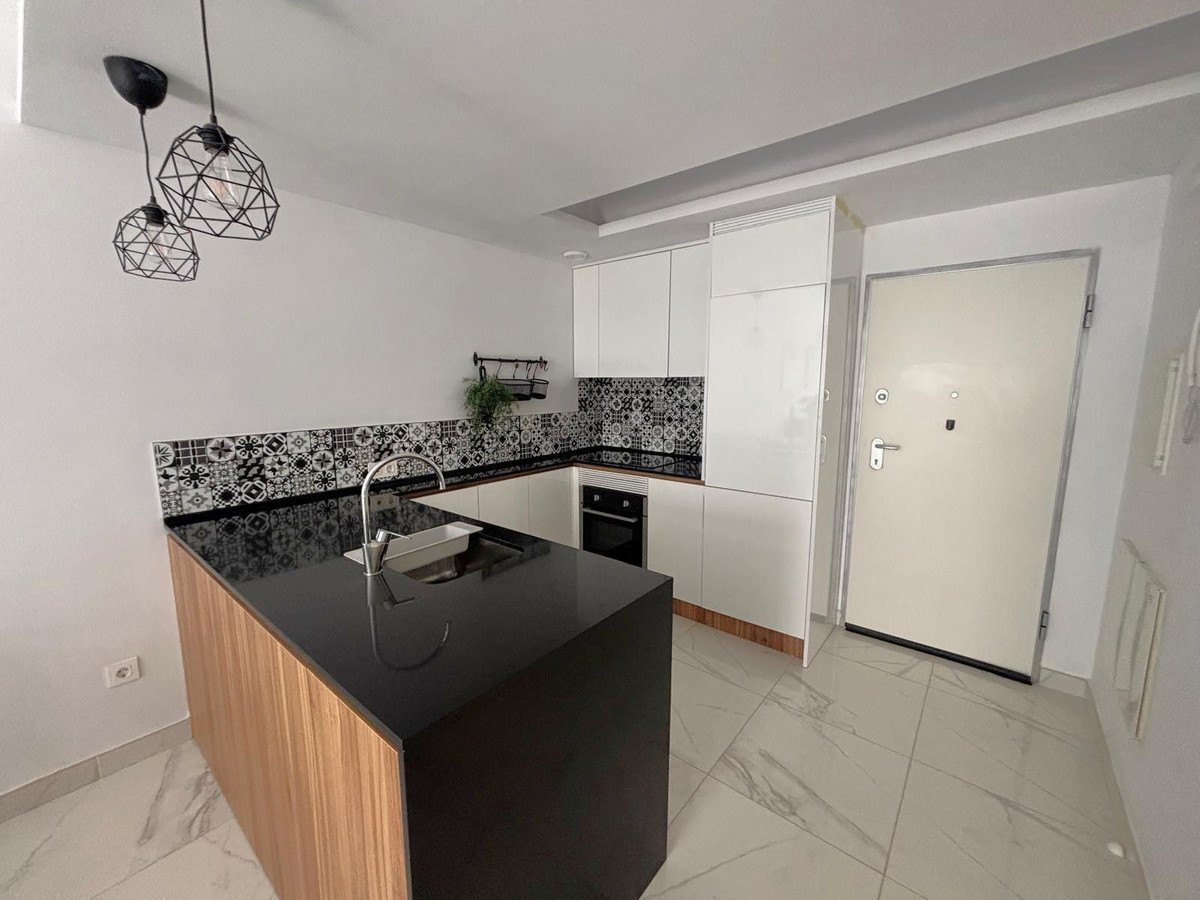 For sale - 2 Bedroom 2 Bathroom Apartment - Top Floor Apartment in Guardamar del Segura - Guardamar del Segura Centro  - Alicante