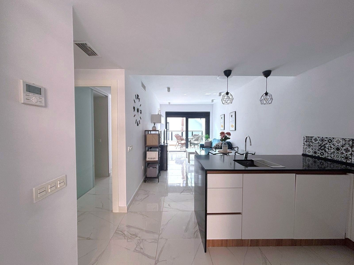 For sale - 2 Bedroom 2 Bathroom Apartment - Top Floor Apartment in Guardamar del Segura - Guardamar del Segura Centro  - Alicante