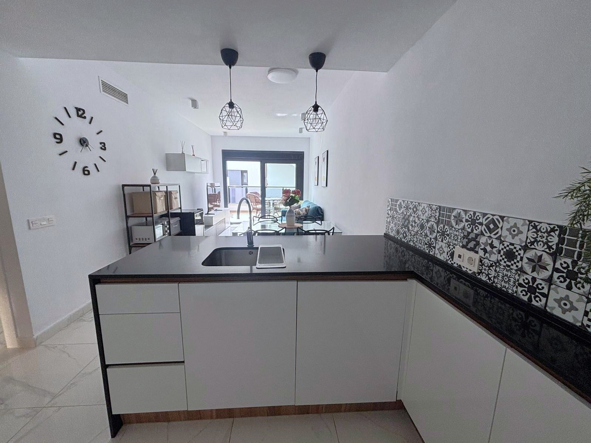 For sale - 2 Bedroom 2 Bathroom Apartment - Top Floor Apartment in Guardamar del Segura - Guardamar del Segura Centro  - Alicante