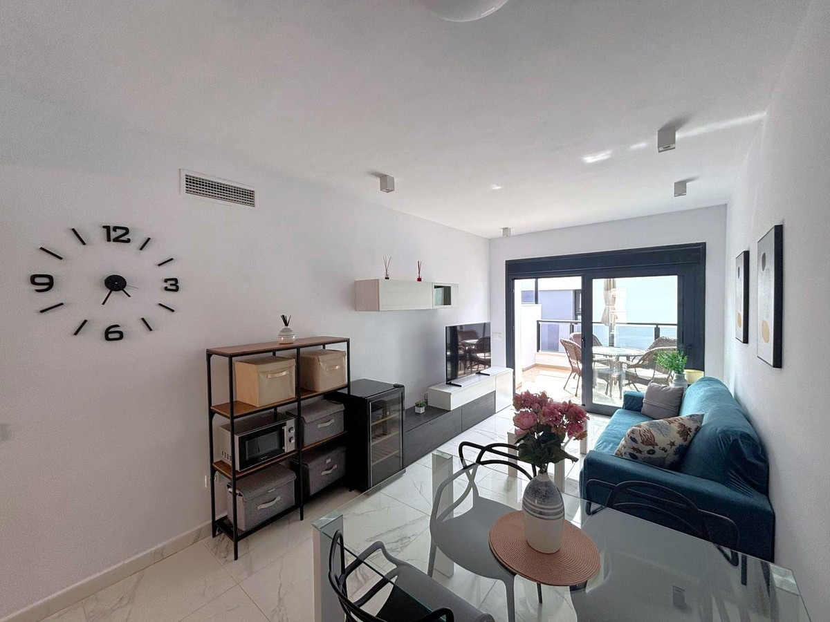 For sale - 2 Bedroom 2 Bathroom Apartment - Top Floor Apartment in Guardamar del Segura - Guardamar del Segura Centro  - Alicante