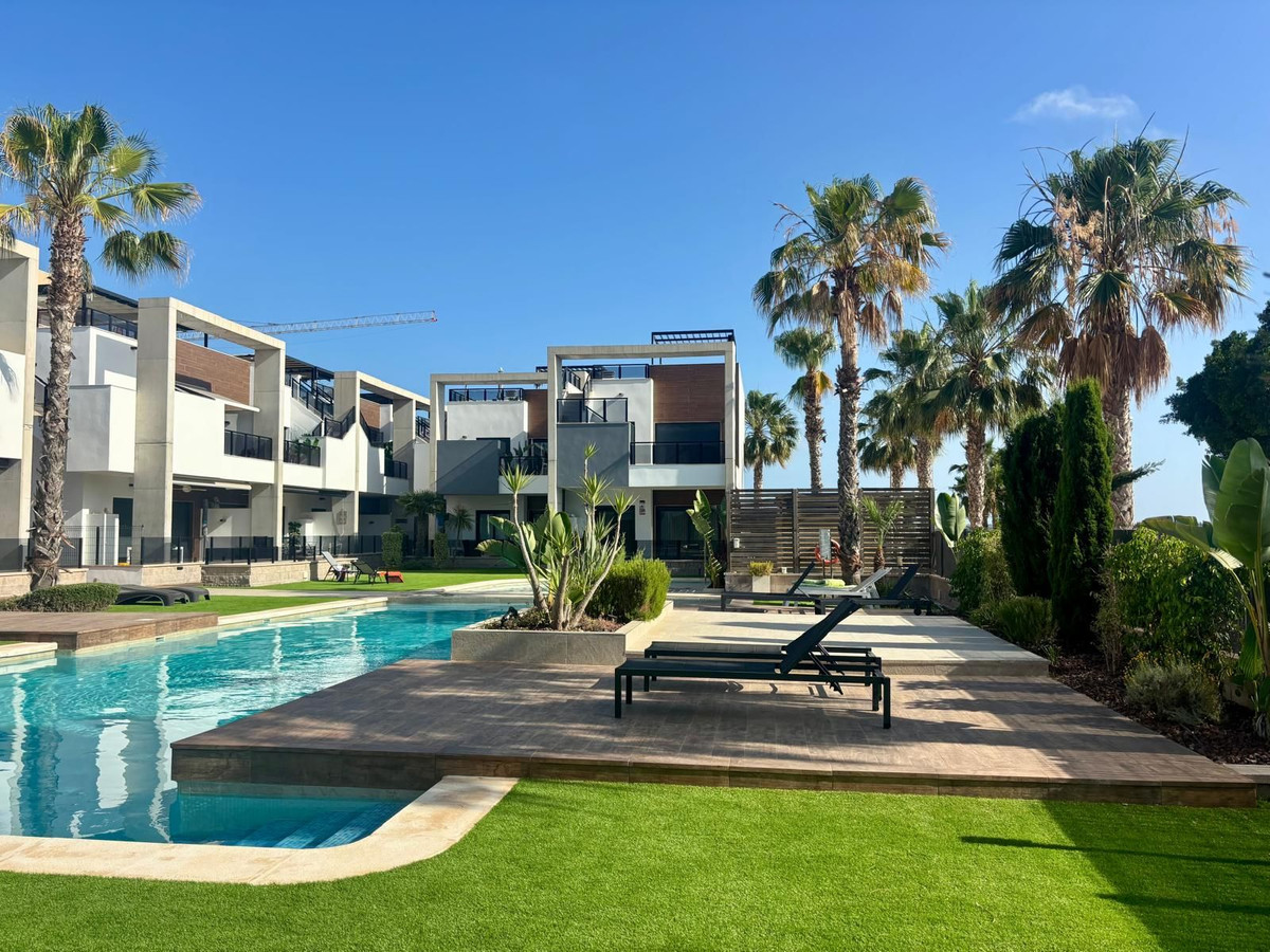 For sale - 2 Bedroom 2 Bathroom Apartment - Top Floor Apartment in Guardamar del Segura - Guardamar del Segura Centro  - Alicante