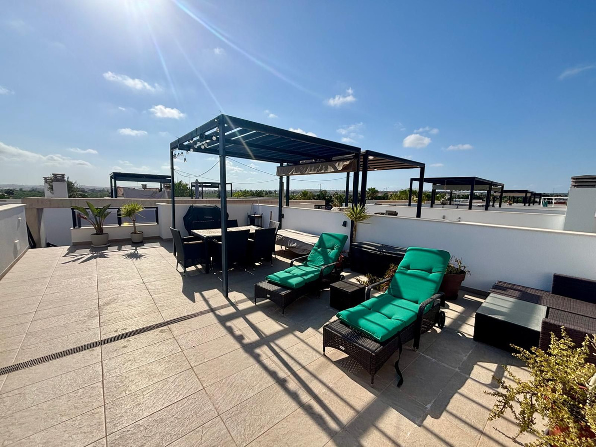 For sale - 2 Bedroom 2 Bathroom Apartment - Top Floor Apartment in Guardamar del Segura - Guardamar del Segura Centro  - Alicante