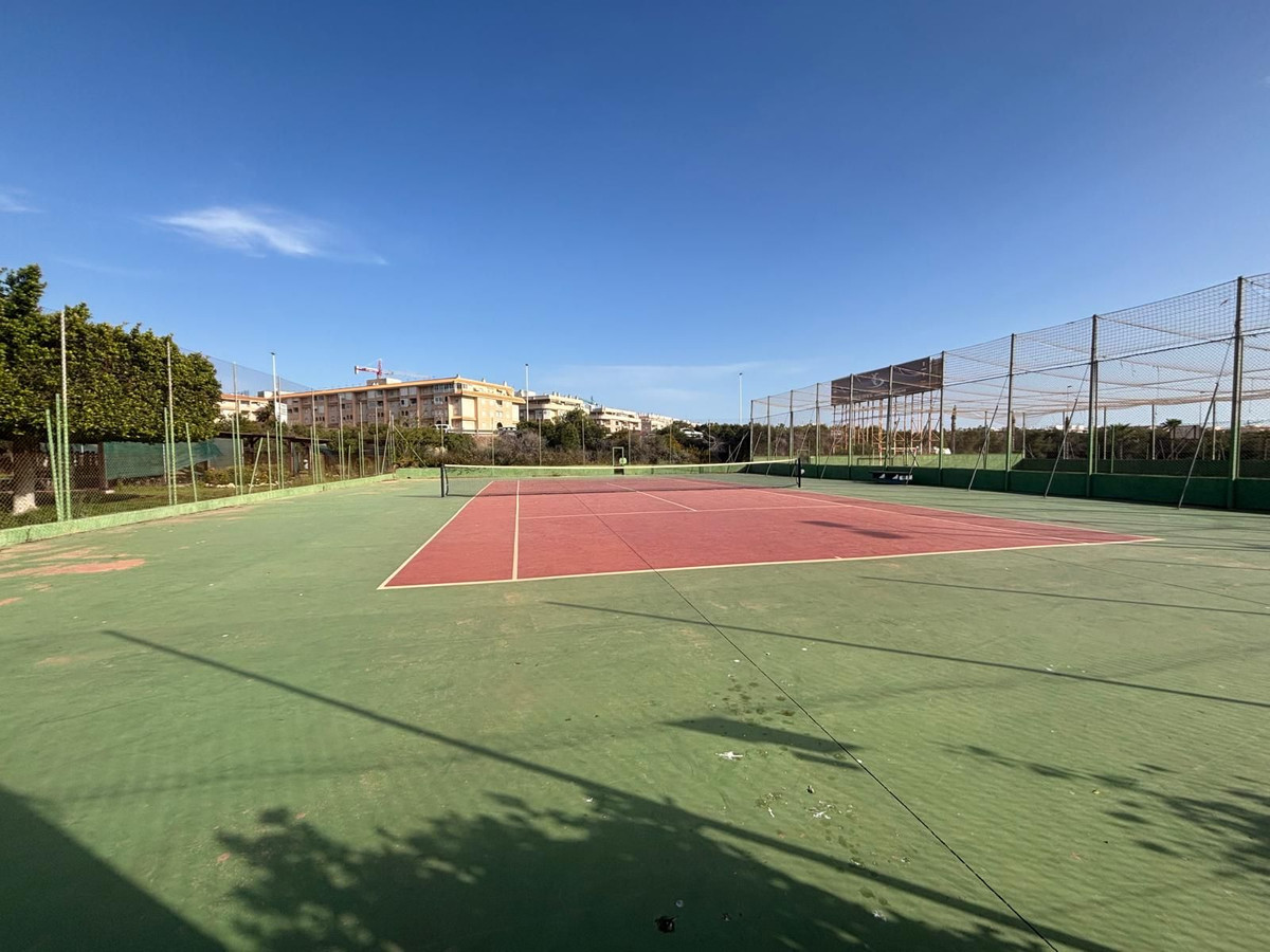 For sale - 2 Bedroom 1 Bathroom Apartment - Top Floor Apartment in Torrevieja - Torrevieja Centro  - Alicante