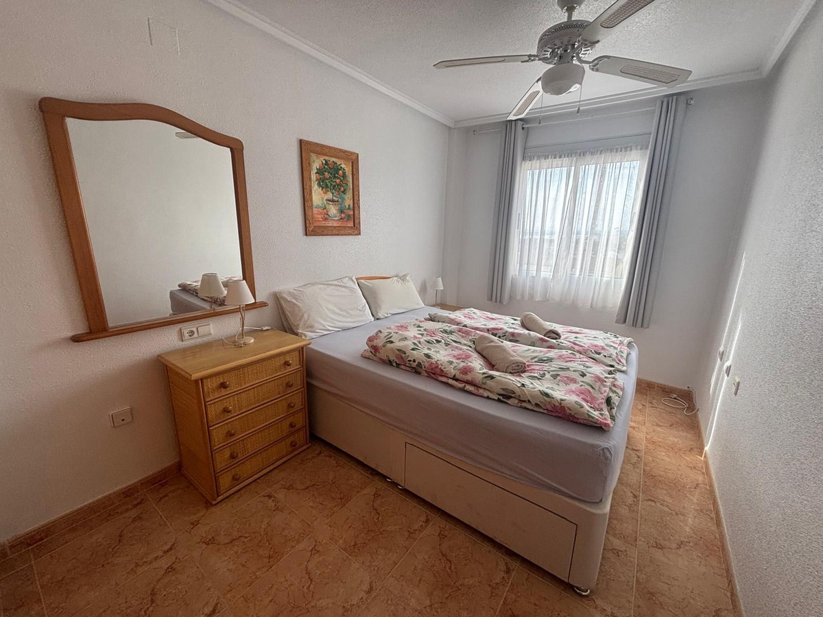 For sale - 2 Bedroom 1 Bathroom Apartment - Top Floor Apartment in Torrevieja - Torrevieja Centro  - Alicante