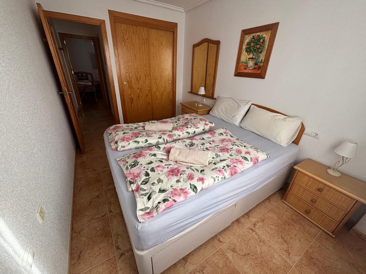 For sale - 2 Bedroom 1 Bathroom Apartment - Top Floor Apartment in Torrevieja - Torrevieja Centro  - Alicante