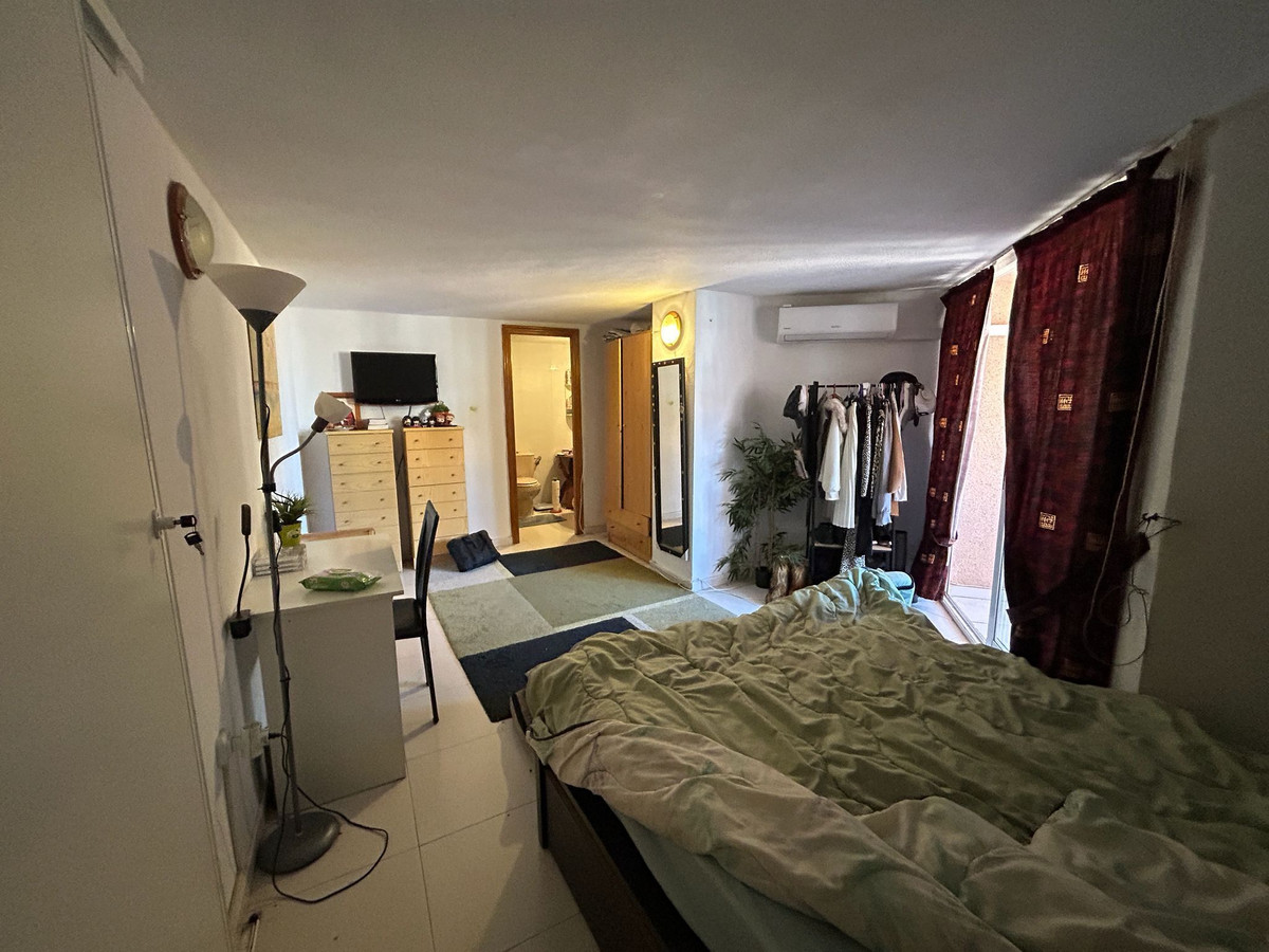 For sale - 1 Bedroom 2 Bathroom Apartment - Top Floor Apartment in Torrevieja - Torrevieja Centro  - Alicante