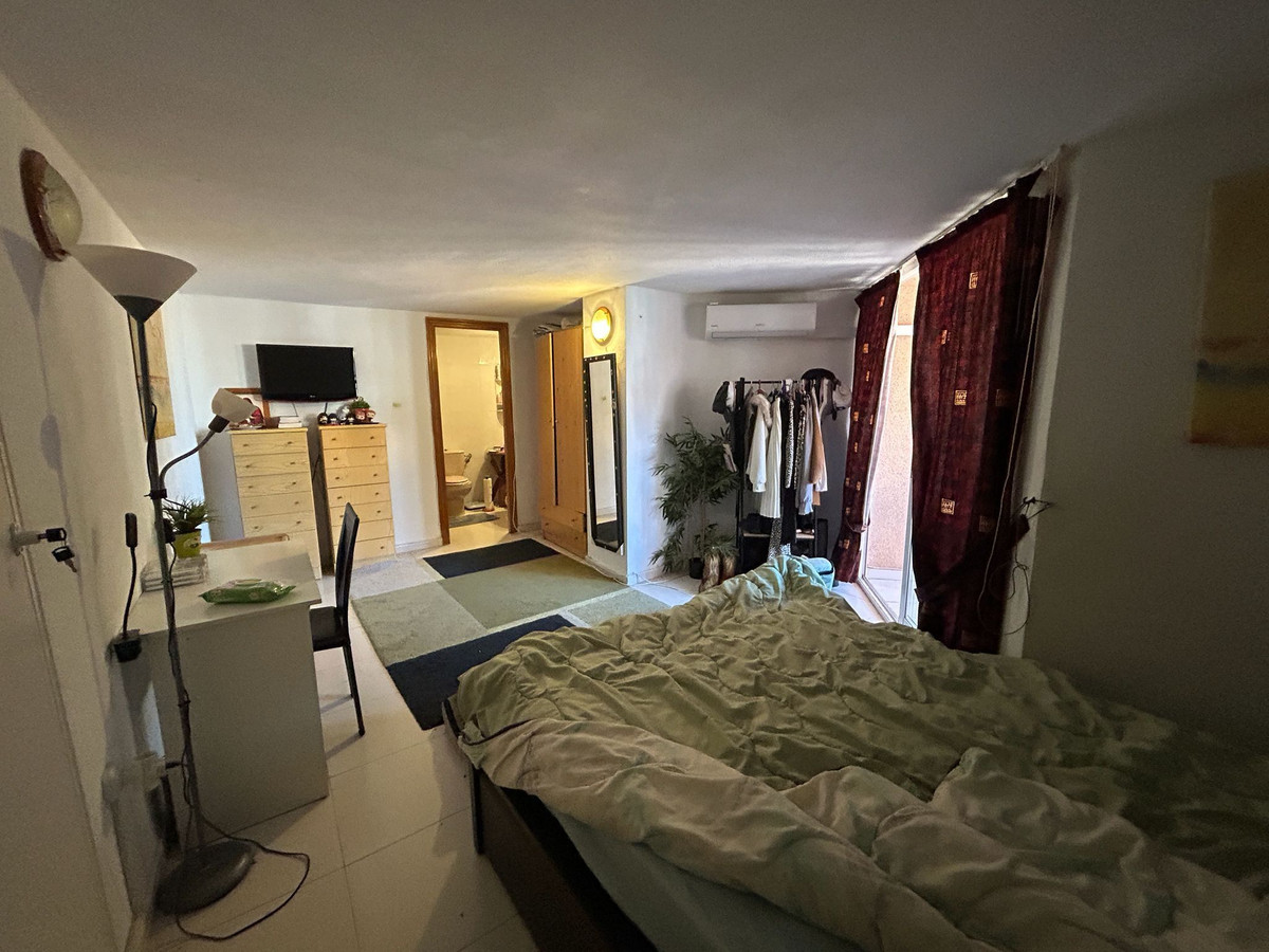 For sale - 1 Bedroom 2 Bathroom Apartment - Top Floor Apartment in Torrevieja - Torrevieja Centro  - Alicante