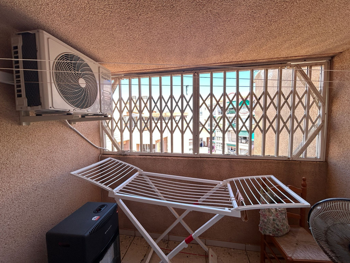 For sale - 1 Bedroom 2 Bathroom Apartment - Top Floor Apartment in Torrevieja - Torrevieja Centro  - Alicante