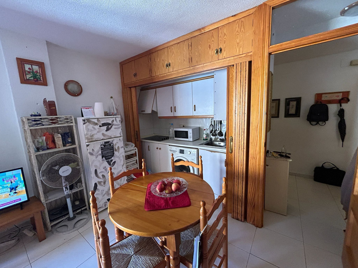 For sale - 1 Bedroom 2 Bathroom Apartment - Top Floor Apartment in Torrevieja - Torrevieja Centro  - Alicante