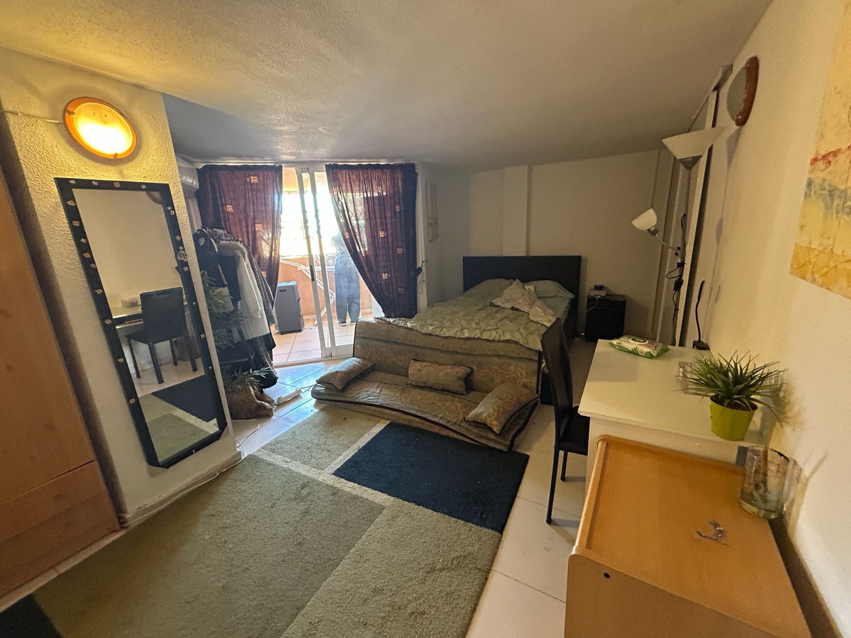 For sale - 1 Bedroom 2 Bathroom Apartment - Top Floor Apartment in Torrevieja - Torrevieja Centro  - Alicante