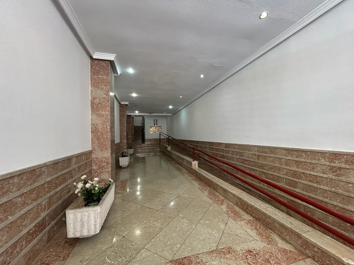 For sale - 1 Bedroom 2 Bathroom Apartment - Top Floor Apartment in Torrevieja - Torrevieja Centro  - Alicante