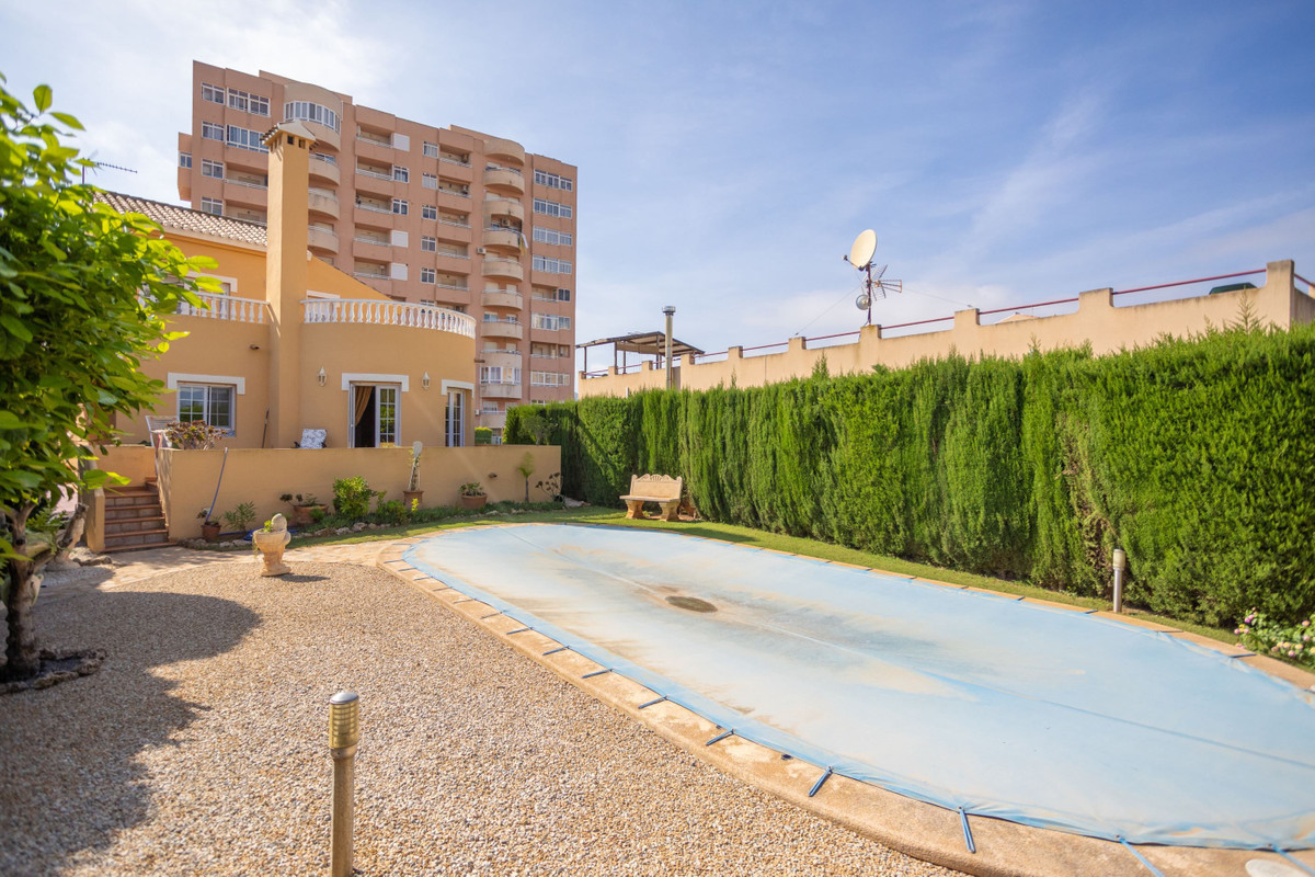 For sale - 3 Bedroom 2 Bathroom House - Detached Villa in Cartagena - Playa Honda  - Murcia