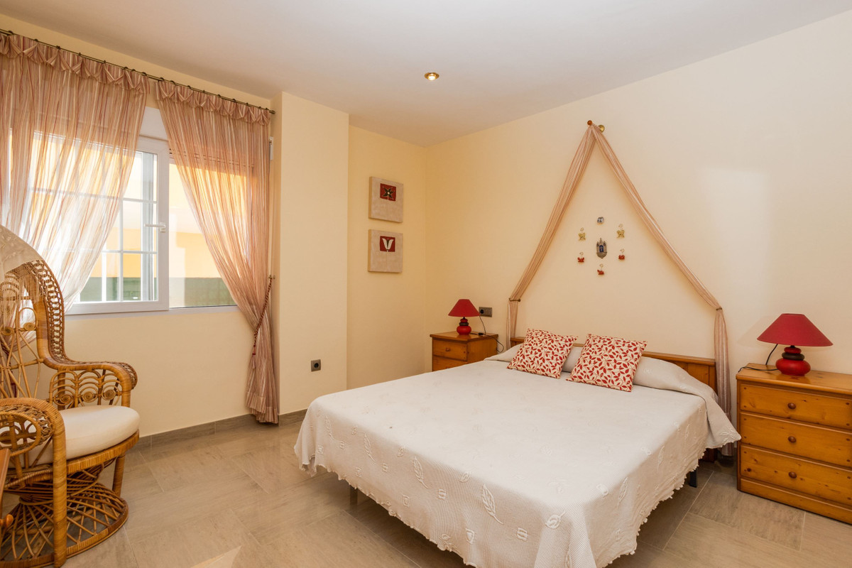 For sale - 3 Bedroom 2 Bathroom House - Detached Villa in Cartagena - Playa Honda  - Murcia