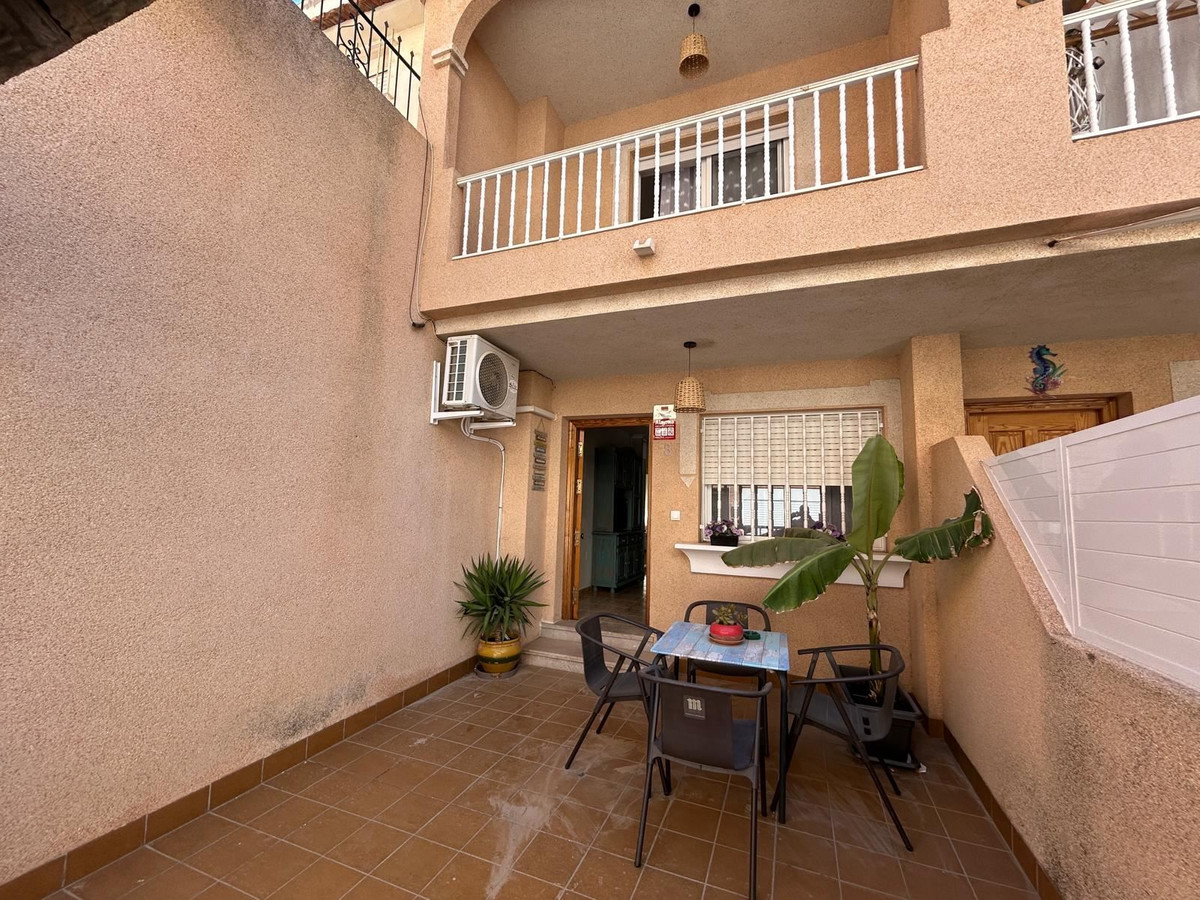 For sale - 3 Bedroom 1 Bathroom House - Townhouse in San Pedro del Pinatar - San Pedro del Pinatar Centro  - Murcia