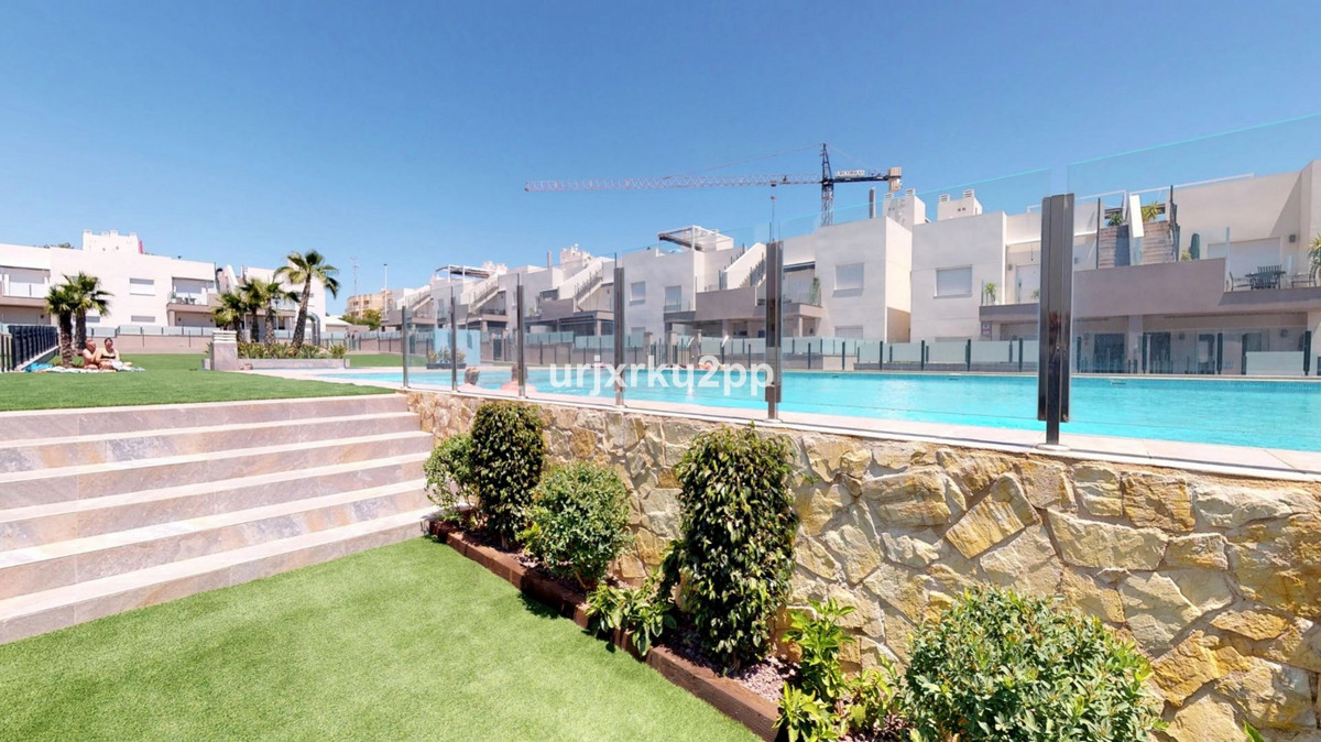 For sale - 3 Bedroom 2 Bathroom Apartment - Ground Floor Apartment in Torrevieja - Aguas Nuevas  - Alicante