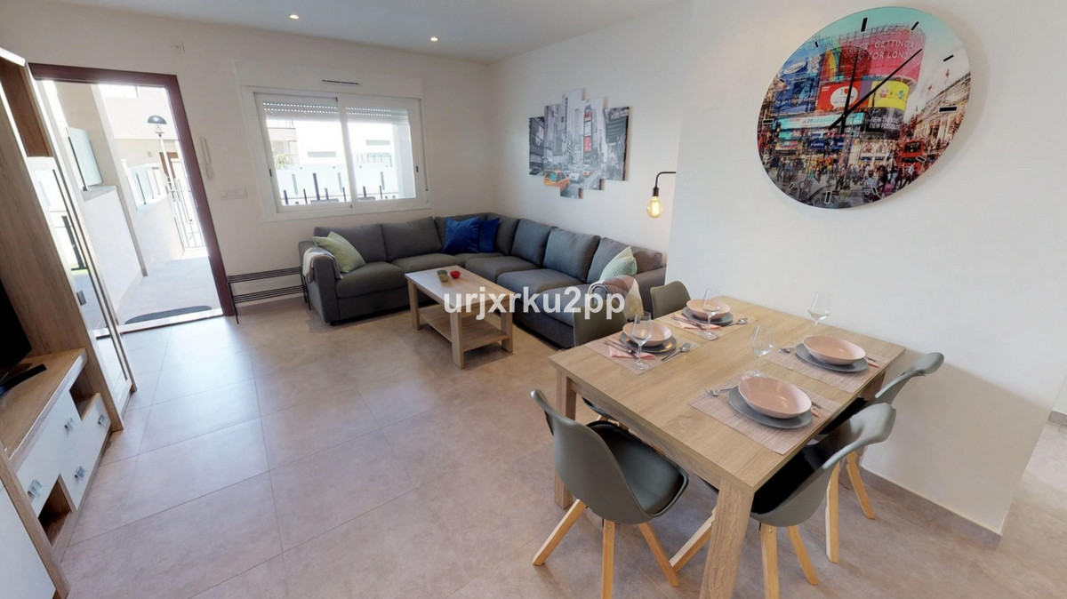 For sale - 3 Bedroom 2 Bathroom Apartment - Ground Floor Apartment in Torrevieja - Aguas Nuevas  - Alicante