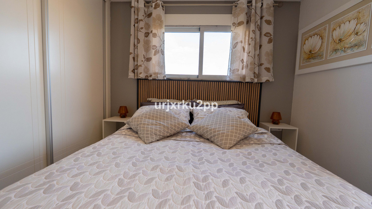For sale - 3 Bedroom 2 Bathroom Apartment in Villamartin  - Villamartin  - Alicante