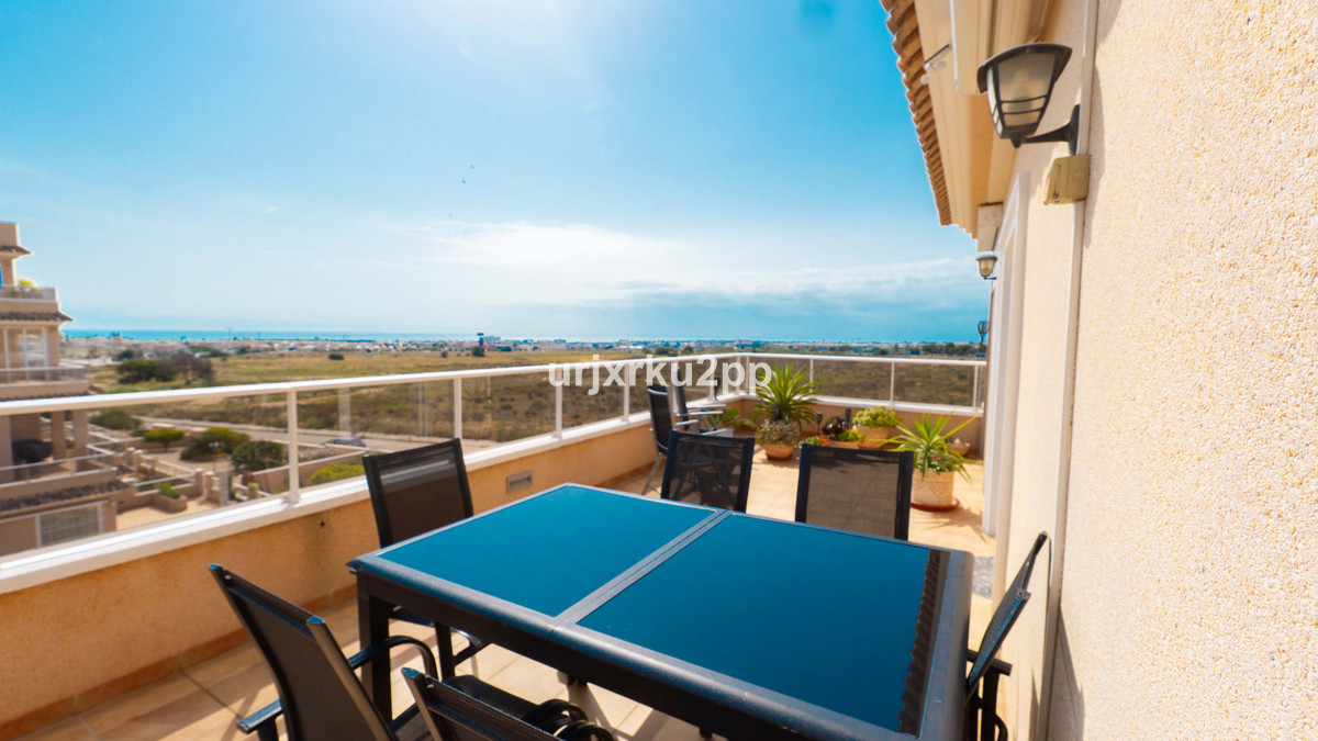 For sale - 3 Bedroom 2 Bathroom Apartment in Villamartin  - Villamartin  - Alicante