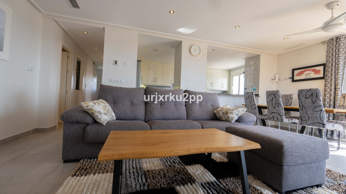 For sale - 3 Bedroom 2 Bathroom Apartment in Villamartin  - Villamartin  - Alicante