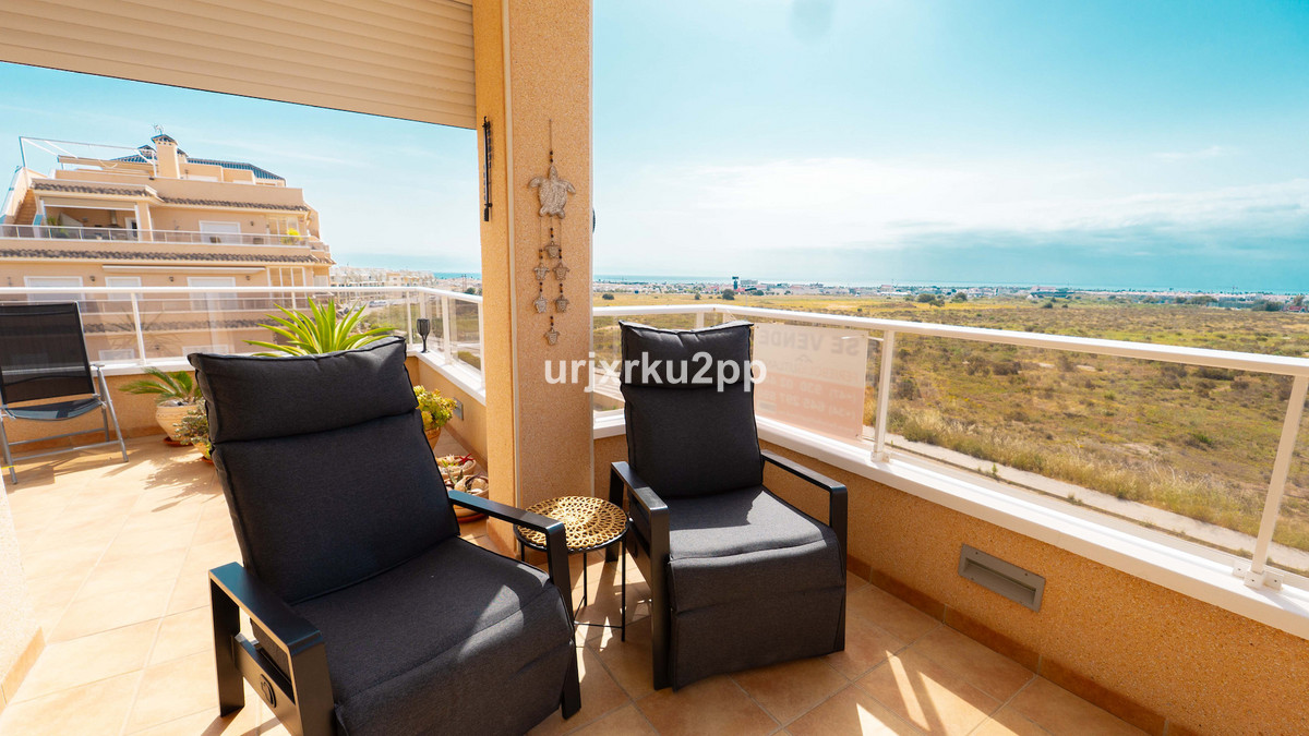 For sale - 3 Bedroom 2 Bathroom Apartment in Villamartin  - Villamartin  - Alicante