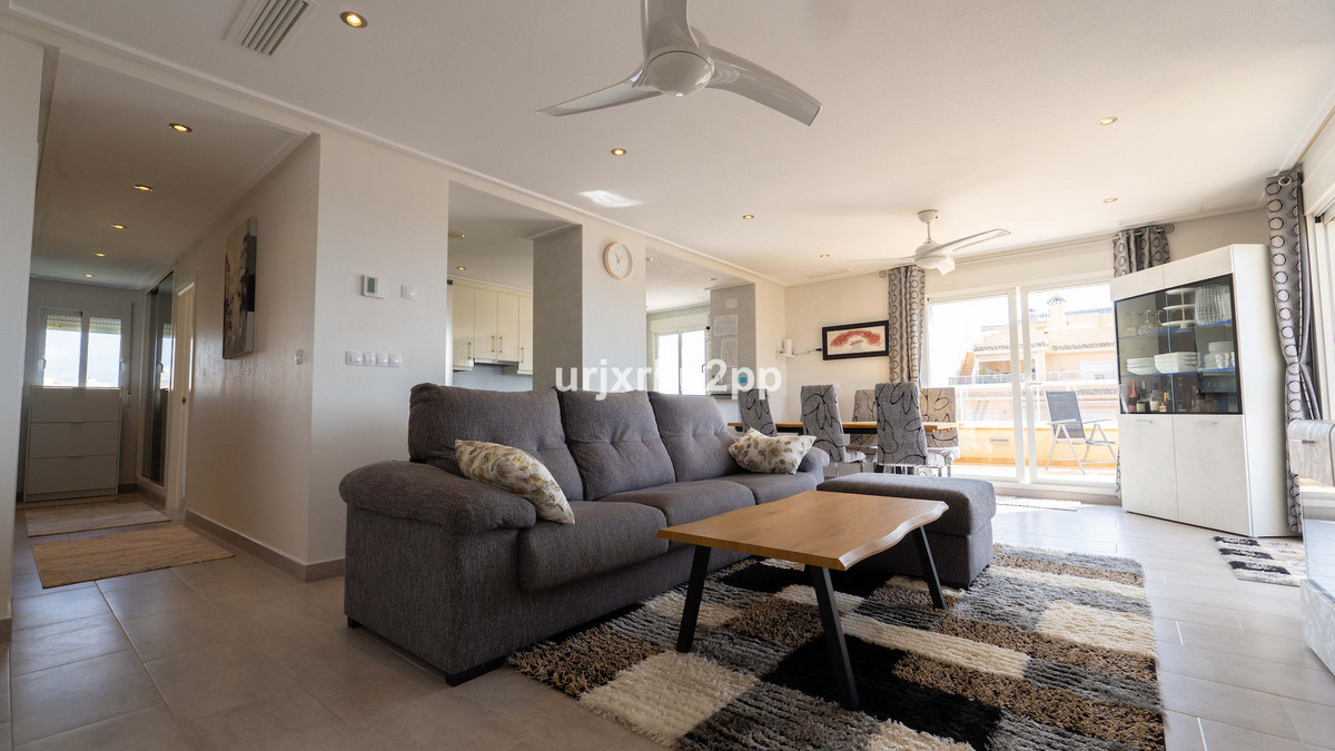 For sale - 3 Bedroom 2 Bathroom Apartment in Villamartin  - Villamartin  - Alicante