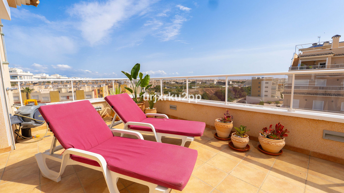 For sale - 3 Bedroom 2 Bathroom Apartment in Villamartin  - Villamartin  - Alicante
