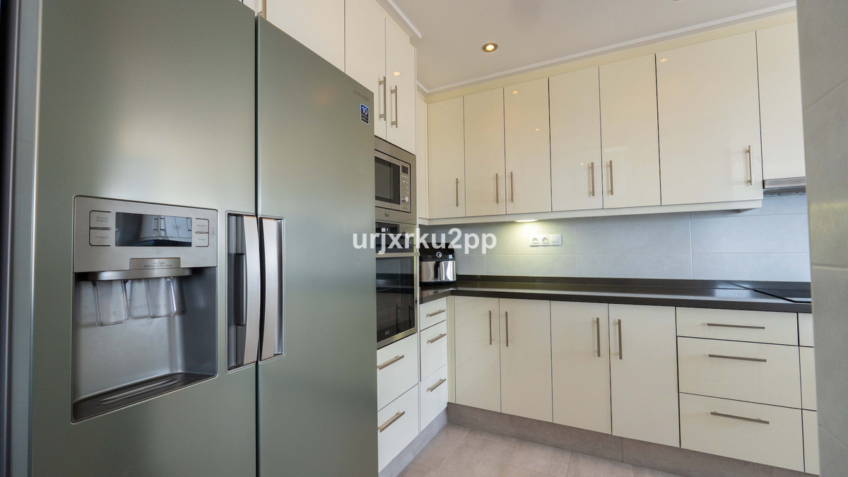 For sale - 3 Bedroom 2 Bathroom Apartment in Villamartin  - Villamartin  - Alicante
