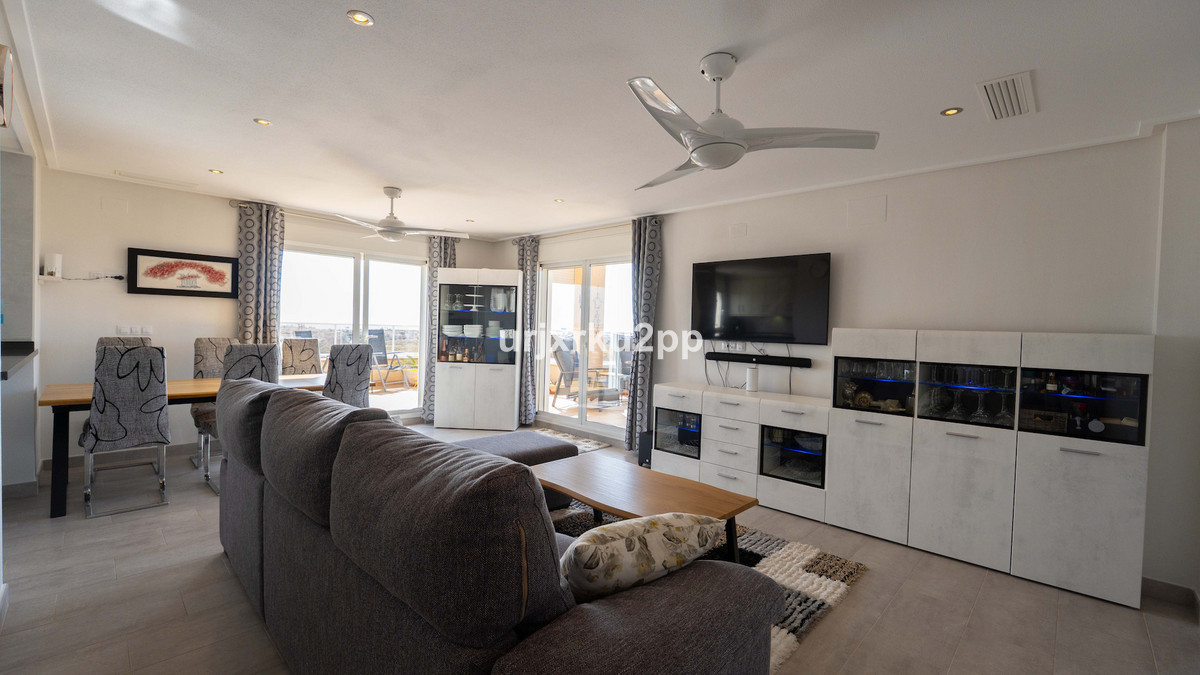 For sale - 3 Bedroom 2 Bathroom Apartment in Villamartin  - Villamartin  - Alicante