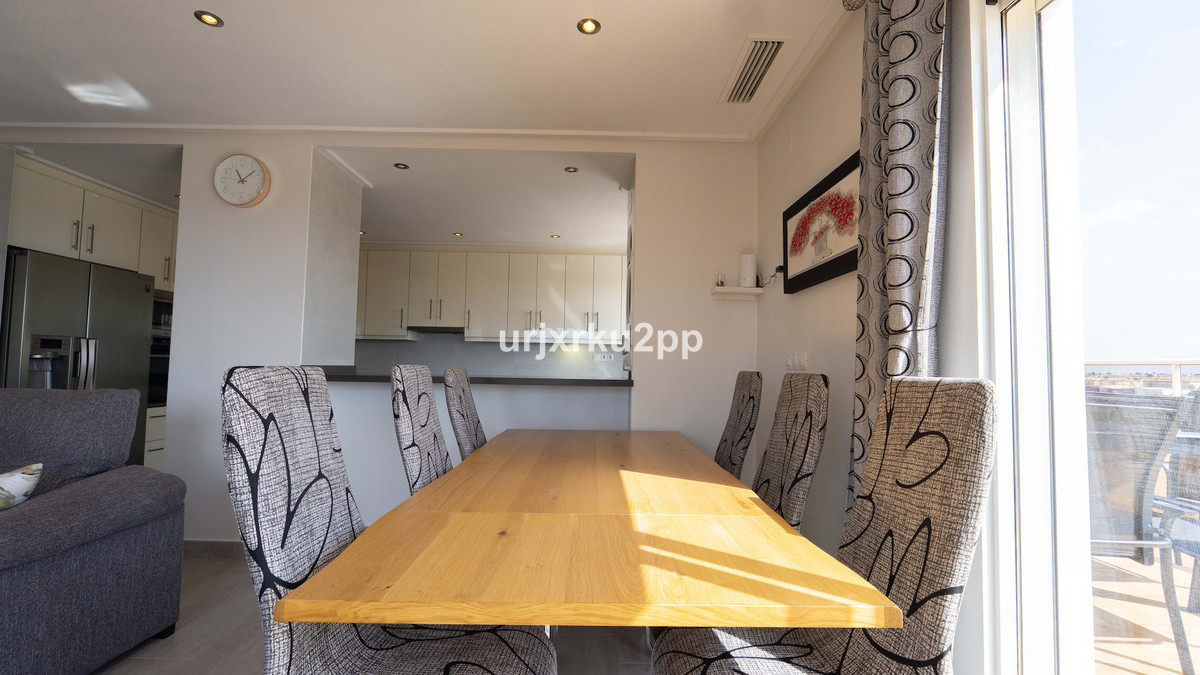 For sale - 3 Bedroom 2 Bathroom Apartment in Villamartin  - Villamartin  - Alicante