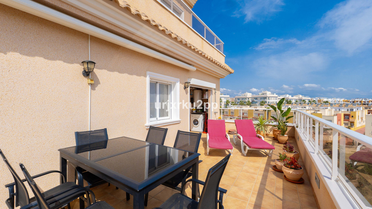 For sale - 3 Bedroom 2 Bathroom Apartment in Villamartin  - Villamartin  - Alicante