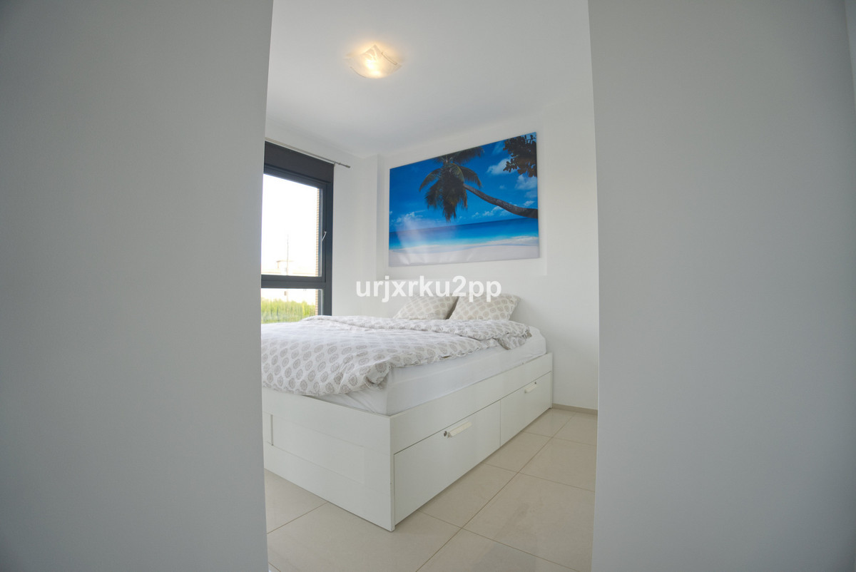 For sale - 3 Bedroom 2 Bathroom House - Townhouse in Orihuela - La Zenia  - Alicante