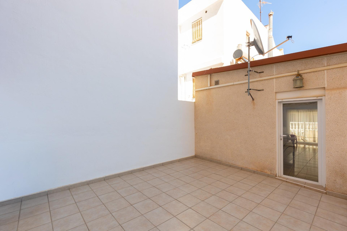 For sale - 3 Bedroom 2 Bathroom House - Bungalow in Torrevieja - Torrevieja Centro  - Alicante