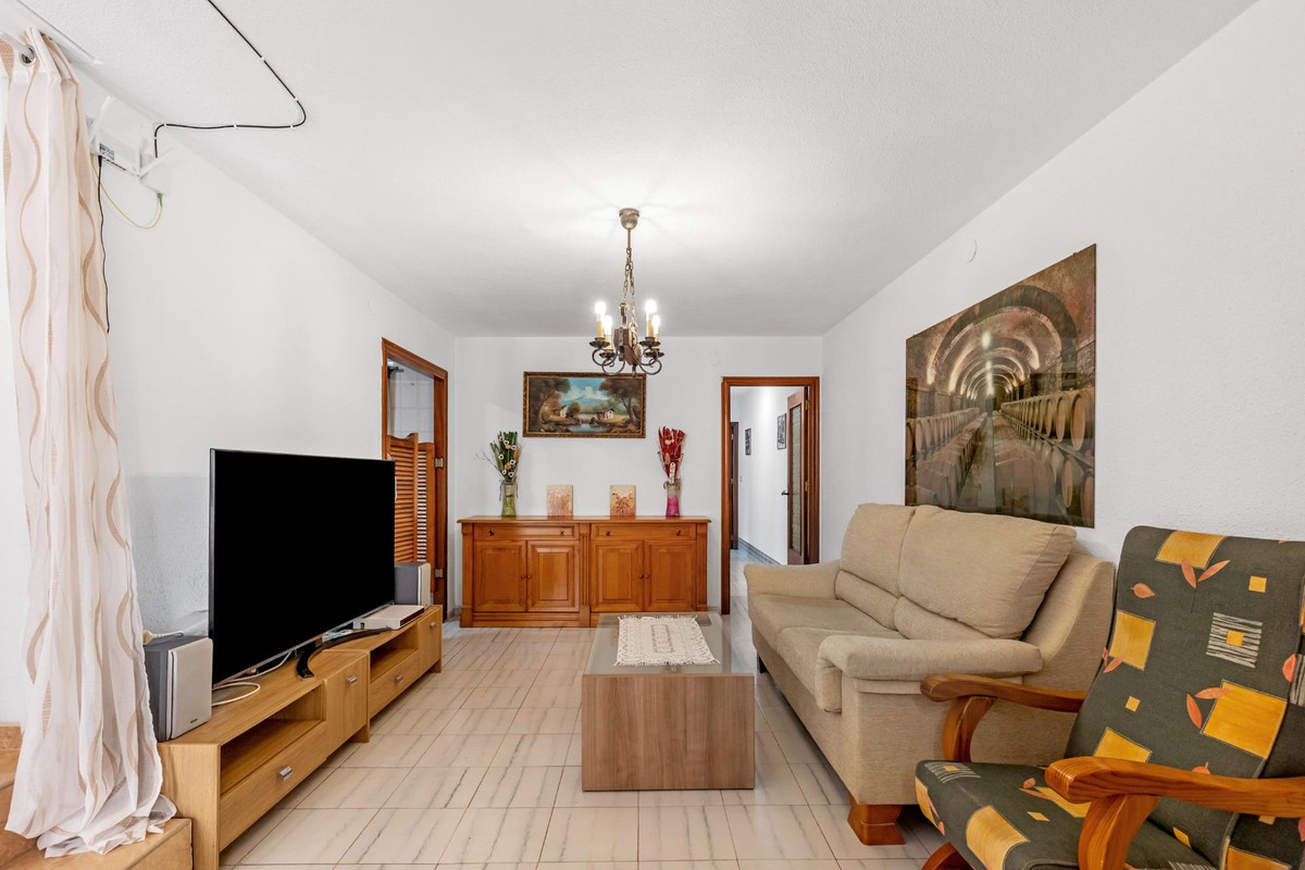 For sale - 3 Bedroom 2 Bathroom House - Bungalow in Torrevieja - Torrevieja Centro  - Alicante