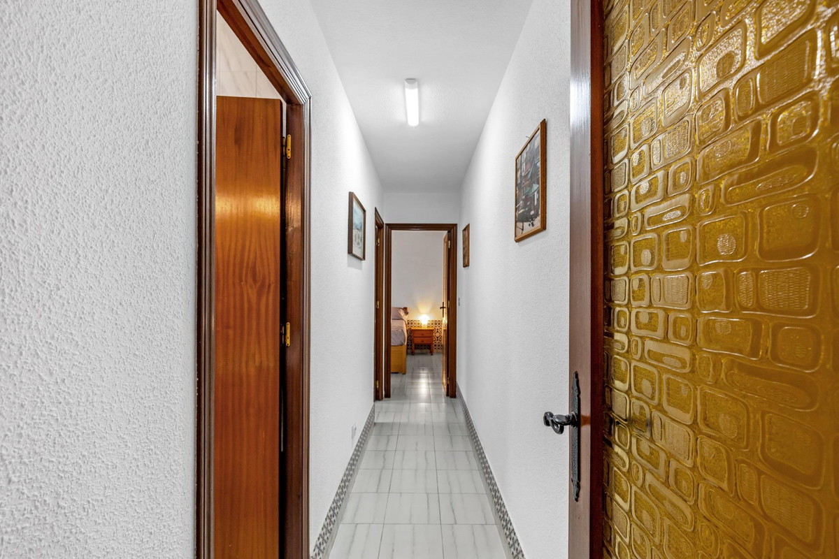 For sale - 3 Bedroom 2 Bathroom House - Bungalow in Torrevieja - Torrevieja Centro  - Alicante