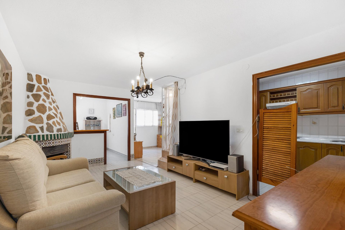For sale - 3 Bedroom 2 Bathroom House - Bungalow in Torrevieja - Torrevieja Centro  - Alicante